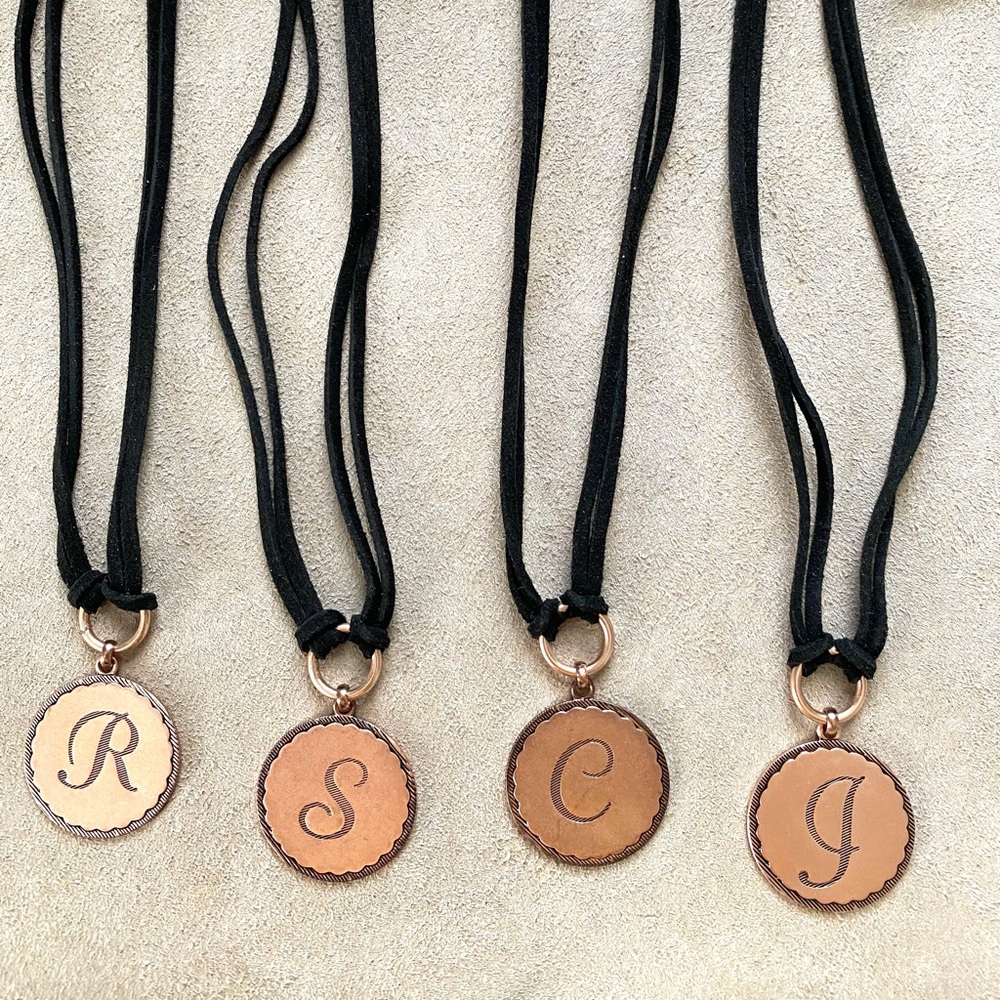 JOHN WIND•monogram sorority gal initial choker NWT